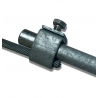 Cosse pour piquets de terre 20mm et câble en acier galvanisé montée sur piquet de terre et conducteur plat