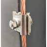 Photo assemblage Raccords liaison équipotentielle en acier inoxydable sur charpente vue de 3/4 extérieure